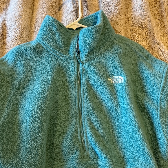 The North Face Aqua Fleece Hoodie - Picture 2 of 8
